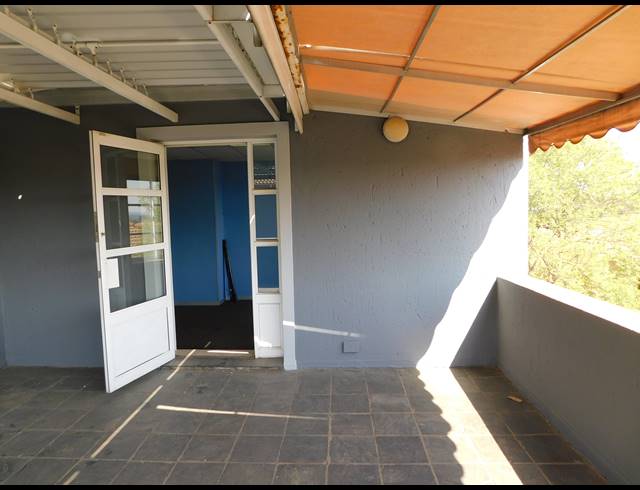 185M² OFFICE TO LET IN HYDE PARK